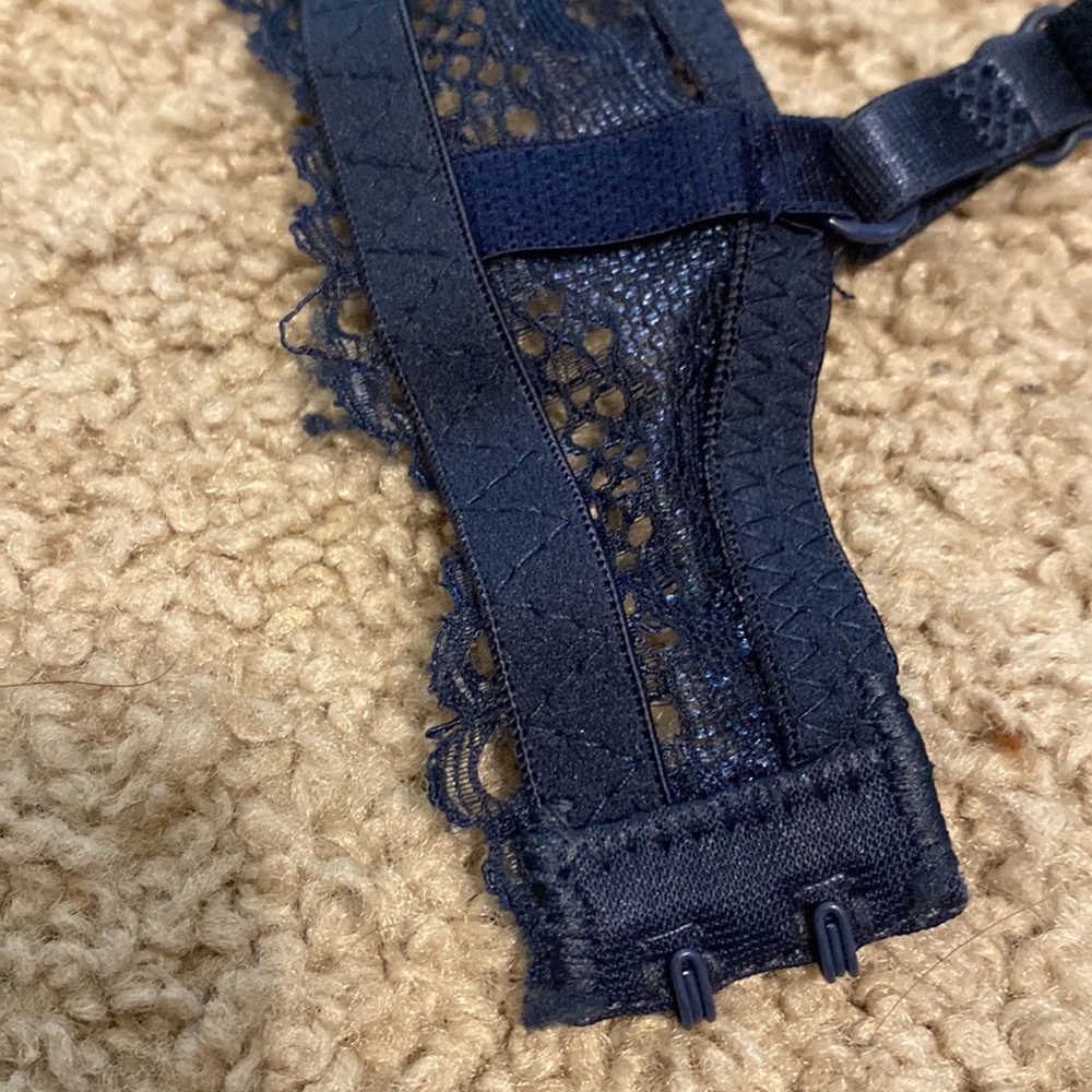 Laura Ashley Navy Blue Lace Bra - Picture 2 of 10